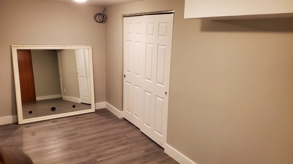 Building Photo - 434 S 199th St