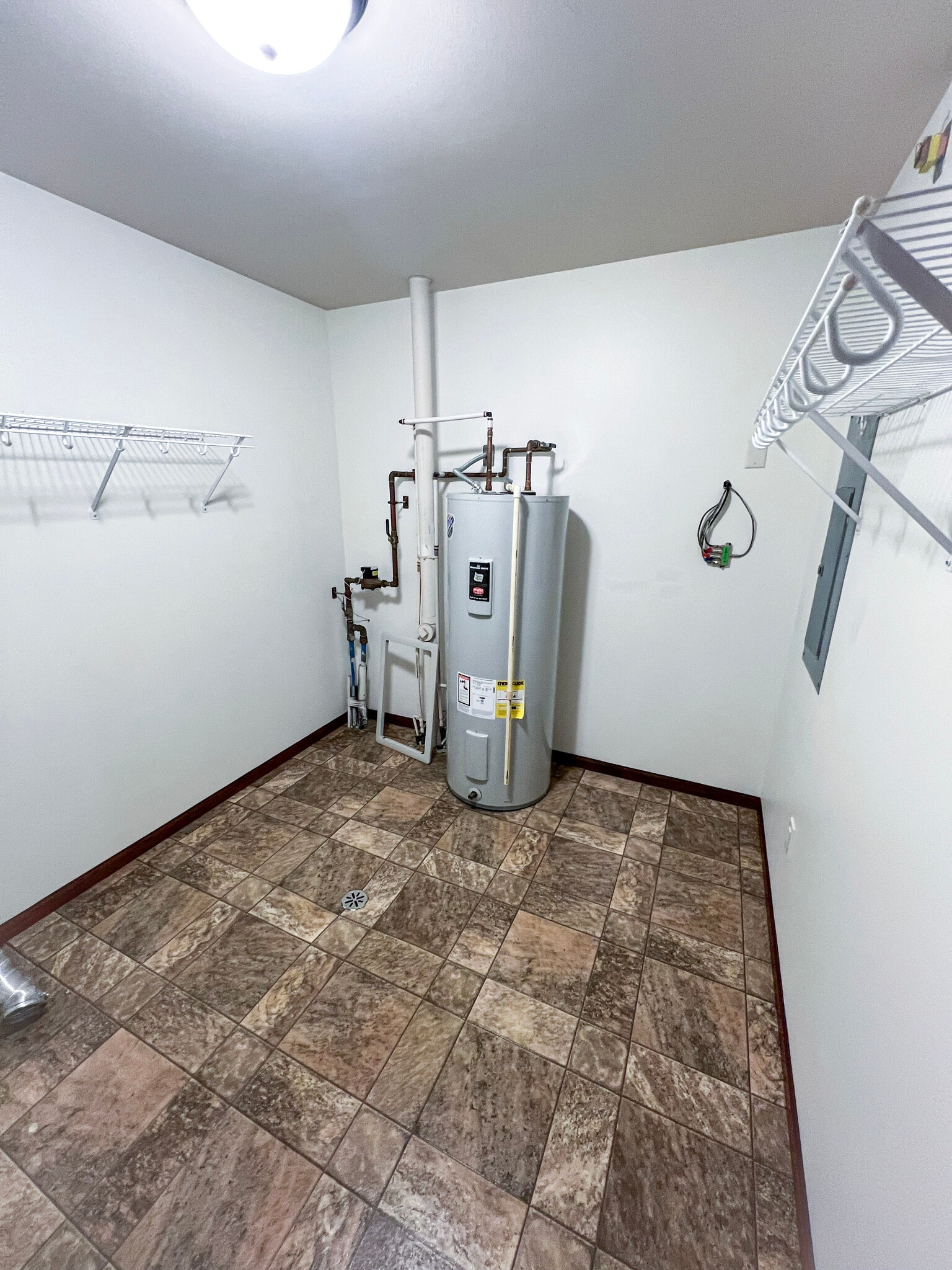 Building Photo - 26189 W 3rd Ave