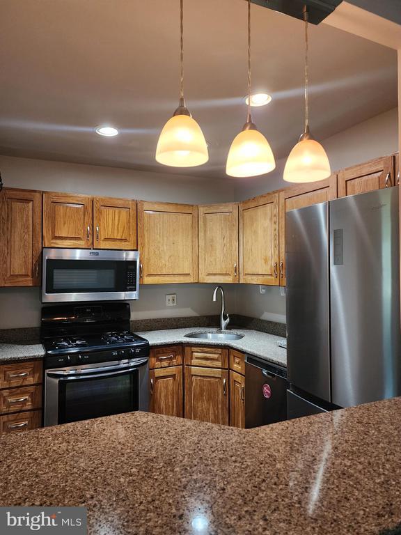 Building Photo - 132 Meadowview Ln