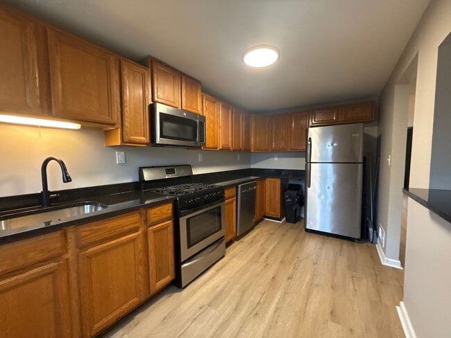 Building Photo - Three Bedroom Home In Essex