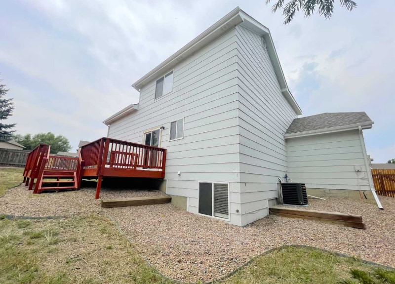 Building Photo - 8153 Meadowcrest Dr