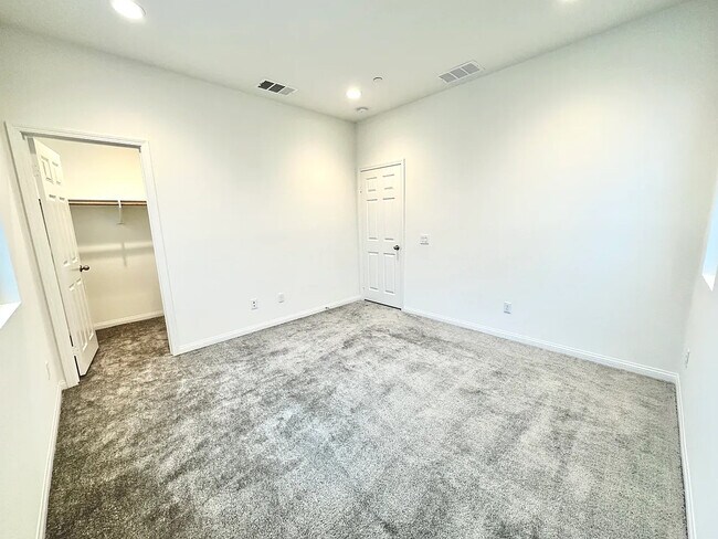 Building Photo - 27104 White Sage Ct