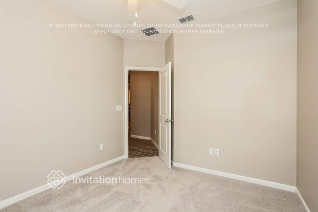 Building Photo - 9817 Lemon Grass Ln