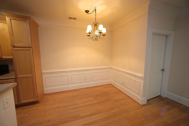 Building Photo - First Floor Condo in Atlantic Place