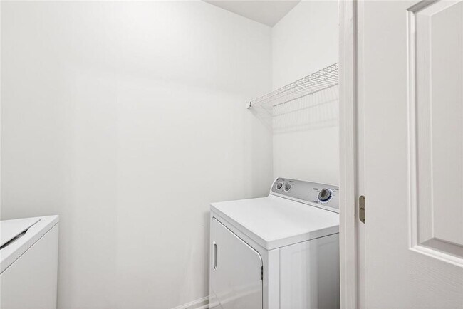 Building Photo - 3334 Peachtree Rd NE