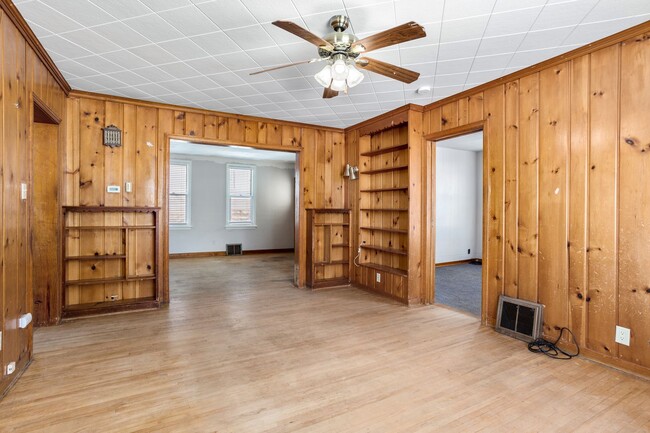 Building Photo - 120 W 5th St