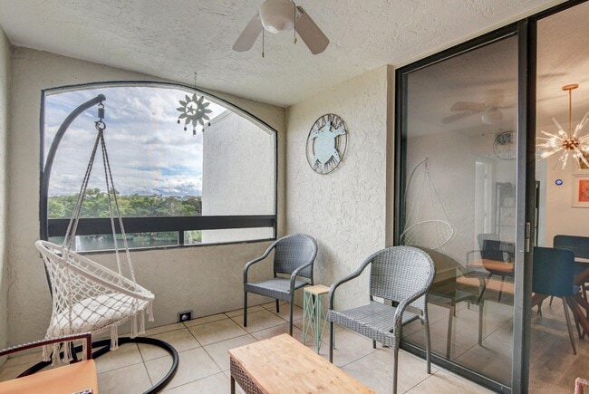 Building Photo - 1915 Lavers Cir