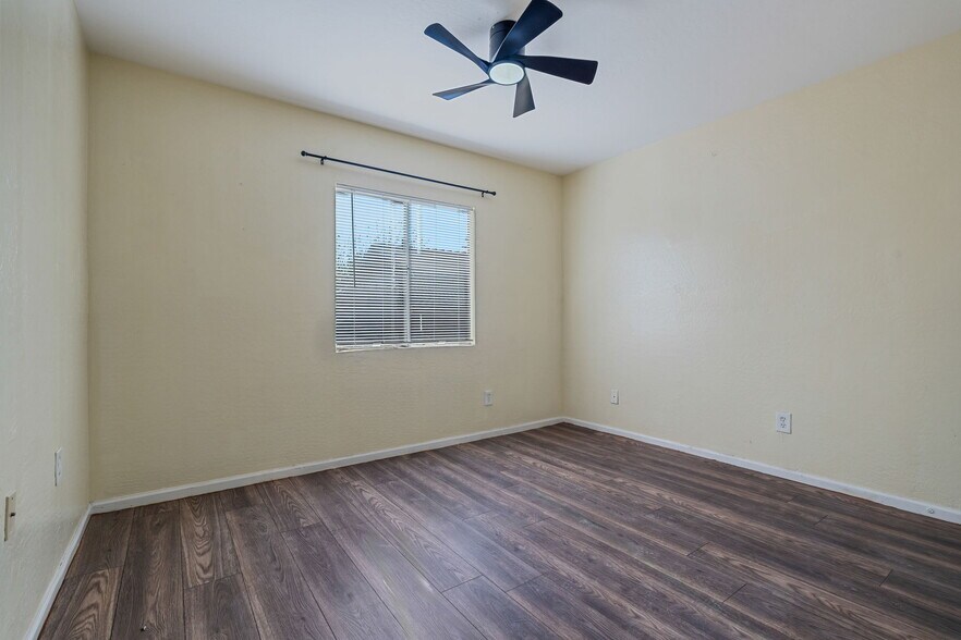 Building Photo - 2745 E Willetta St