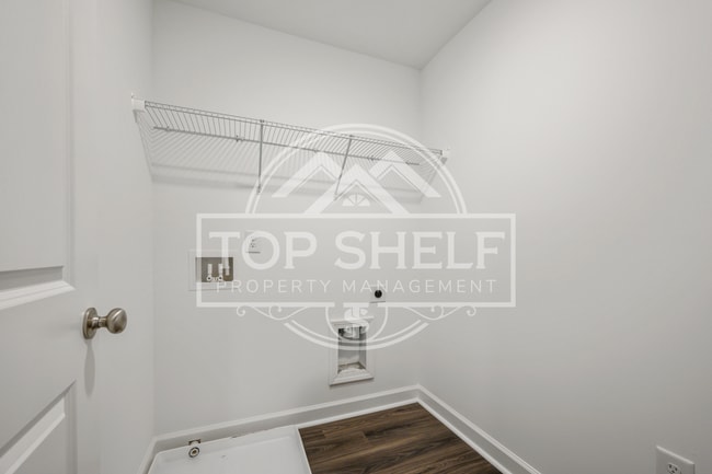 Building Photo - 3744 Silvery Wy