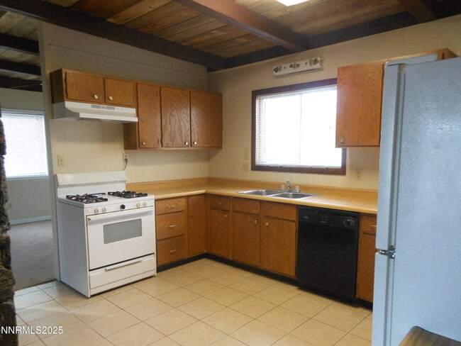 Building Photo - 2425 Harrigan Rd