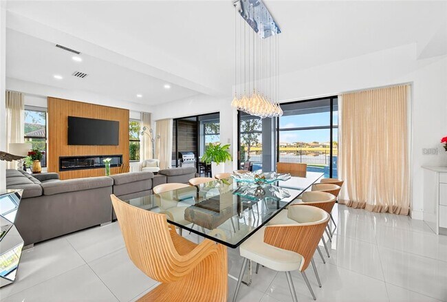 Building Photo - 10613 Mobberley Cir