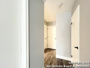 Building Photo - 7569 Windsor Oaks