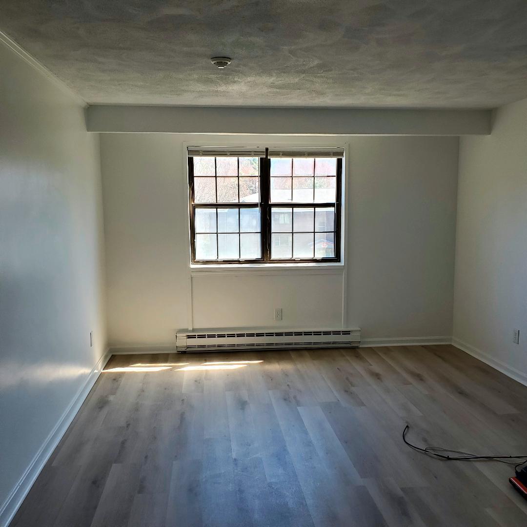 Bedroom fits king size plus lots of furniture - 49 Spencer Rd