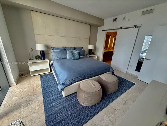 Building Photo - 88 SW 7th St