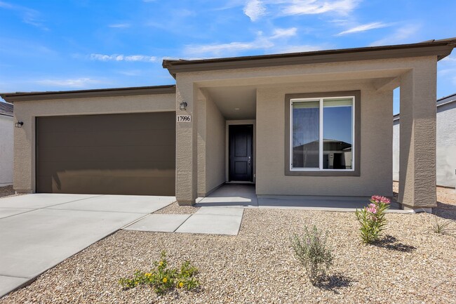 Primary Photo - 17996 W Sand Hls Dr