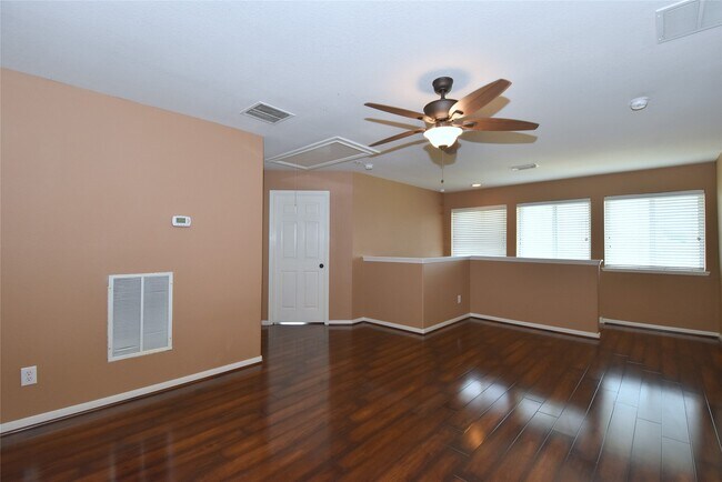 Building Photo - 21123 Amber Crossing Dr