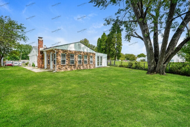 Building Photo - 3063 Chelford Dr