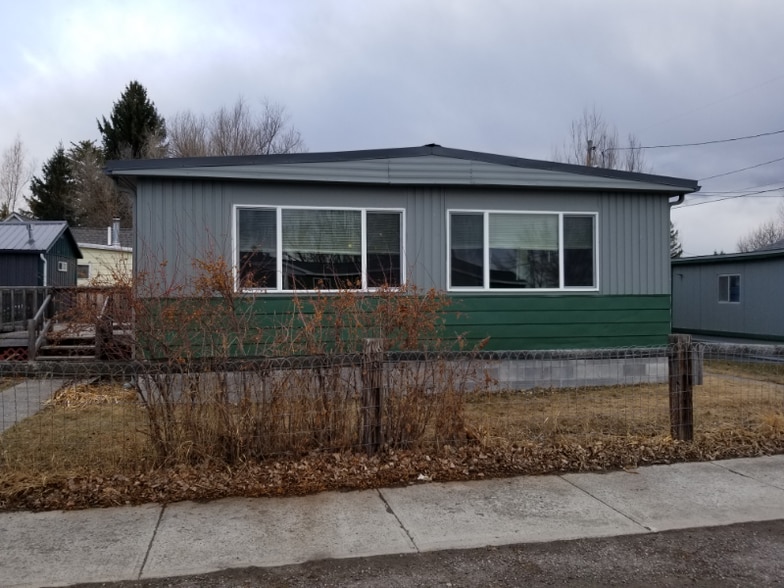 Building Photo - 24 E Adams St