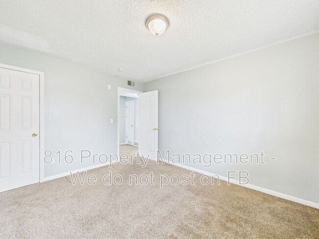 Building Photo - 6104 E 152 Terrace