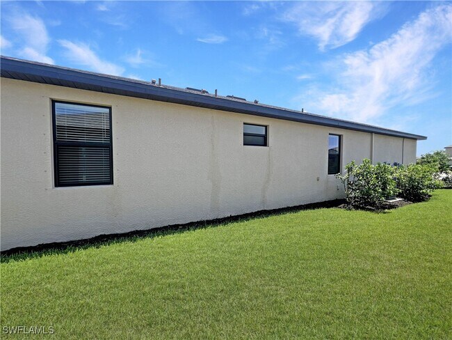 Building Photo - 14616 Monrovia Ln