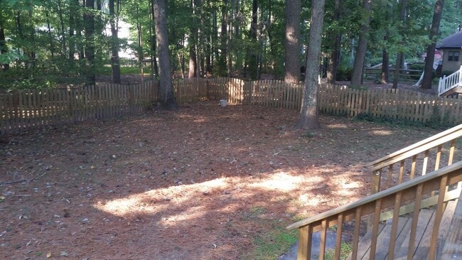 Building Photo - 105 Bellows Pl