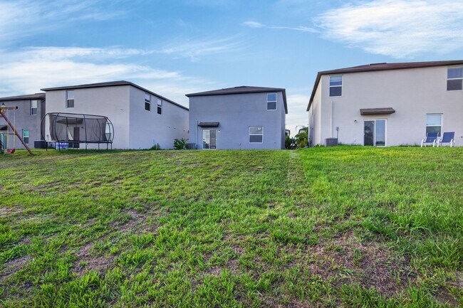 Building Photo - 4BR For Rent - Riverview