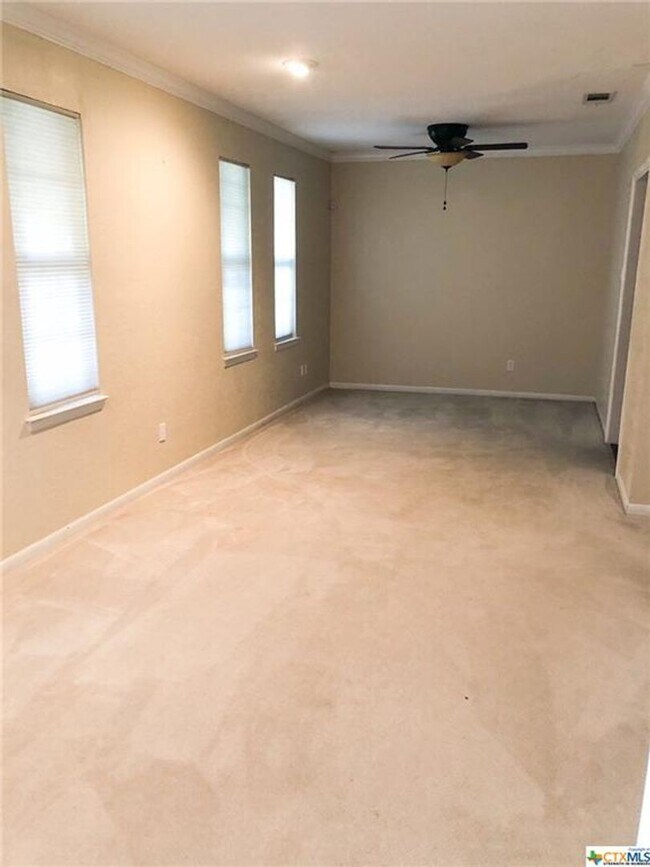 Building Photo - *PENDING* Corner Lot Rental in Harker Heights
