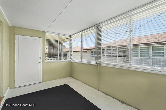 Building Photo - 1047 Small Ct