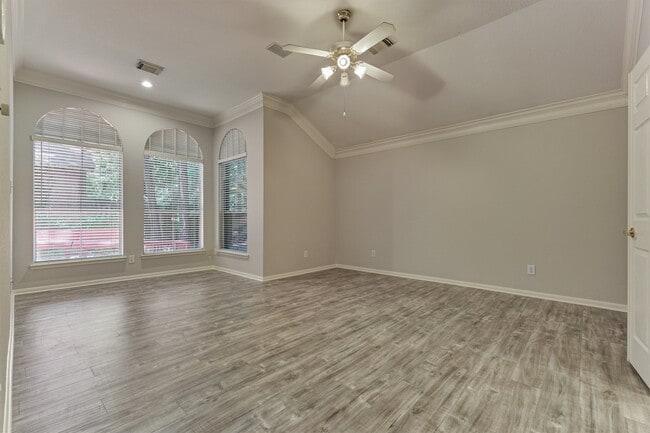 Building Photo - 51 S Crossed Birch Pl