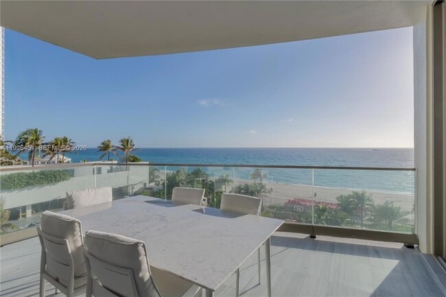 Building Photo - 17975 Collins Ave