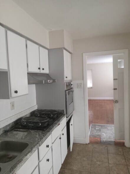 Building Photo - 107 Weedon Dr