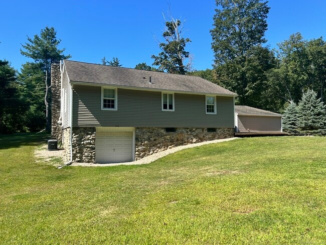 Building Photo - 122 Stone Rd