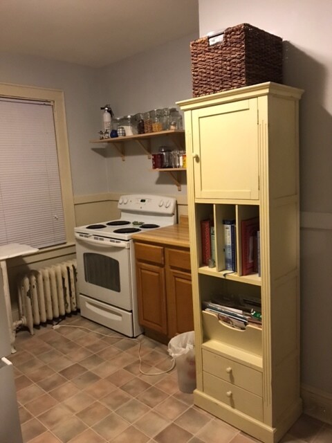 Kitchen - 108 Lancaster Rd