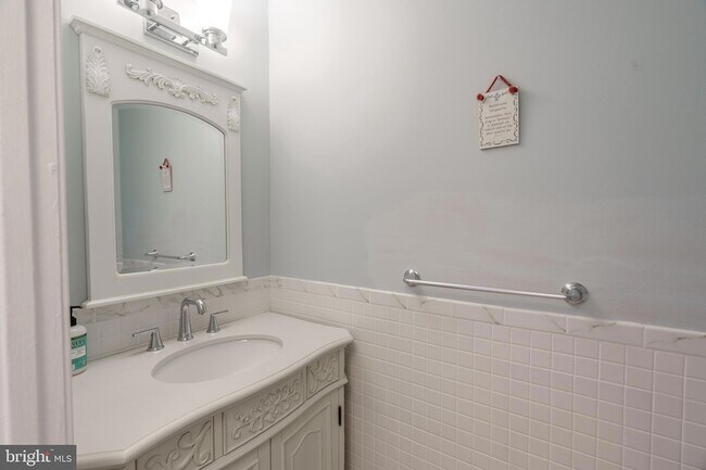 Building Photo - 5776 Yellowrose Ct