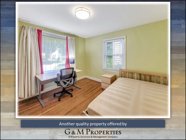 Building Photo - 4-Bedroom Single-Family - Walk to Strong/UofR!