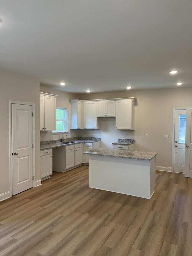 Building Photo - 2719 Orton St