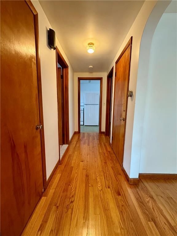 Building Photo - 25 Thurston Ave