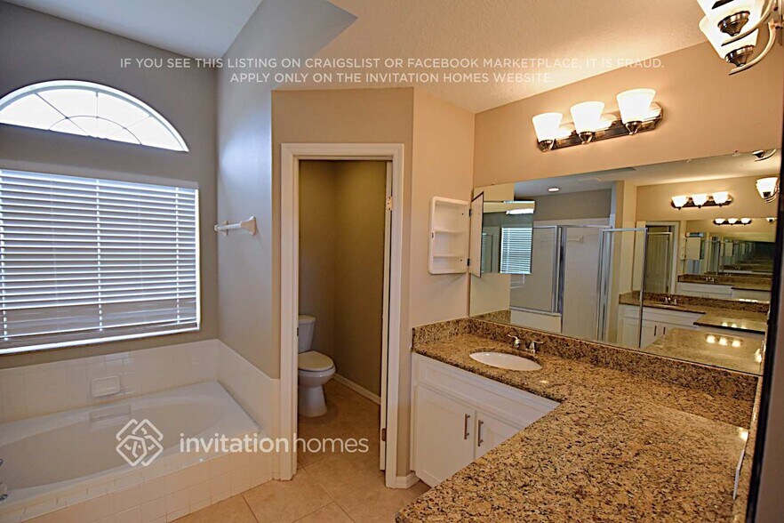 Building Photo - 1812 Cattleman Dr