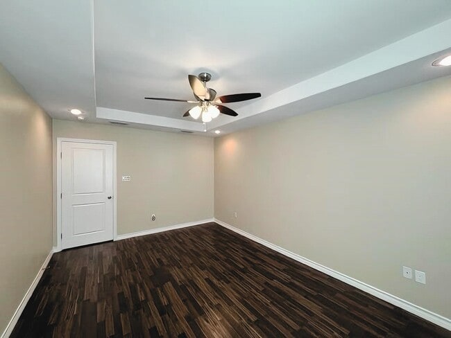Building Photo - 7926 Elka Lp