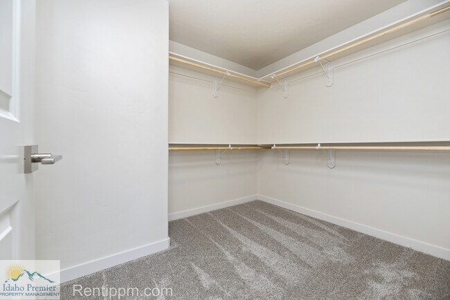 Building Photo - 10469 W Royal Fern Ct