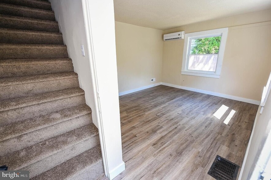 Building Photo - 1014 Cecil St