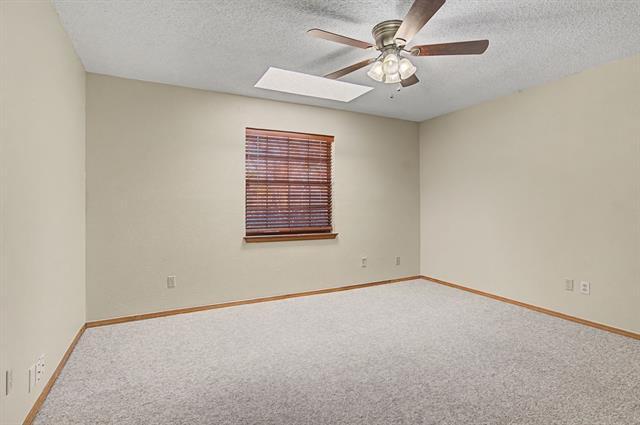 Building Photo - 604 Baker Dr