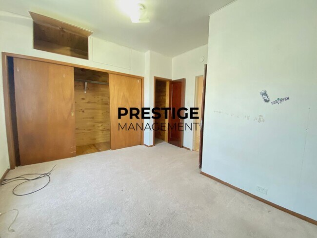 Building Photo - Spacious 2 Bedroom Apartment in Whiting