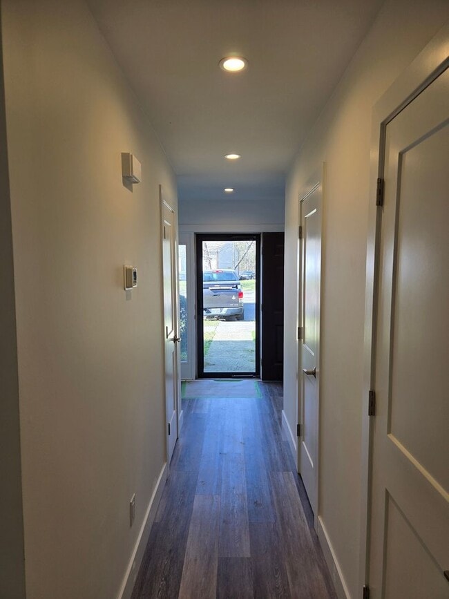 Building Photo - 1304 Seaton Rd