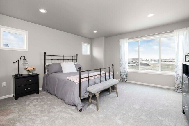 Building Photo - 4-bedroom, 3-bathroom South Fargo Single-Family Home w/ 2 Stall Garage