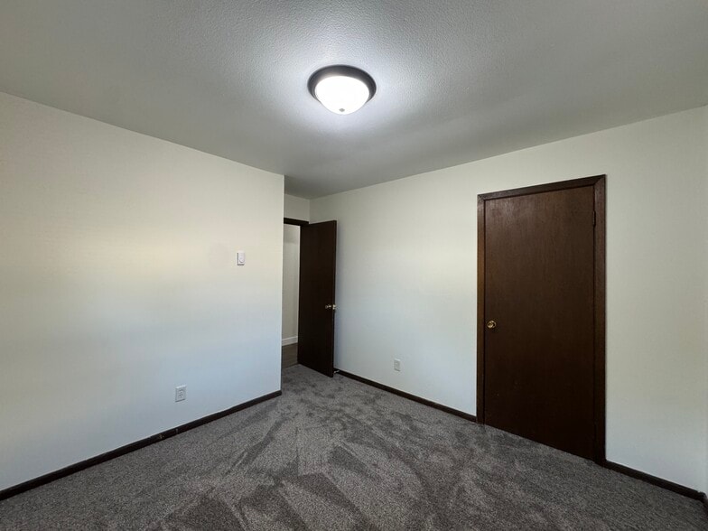 Building Photo - 3129 Runway Ave