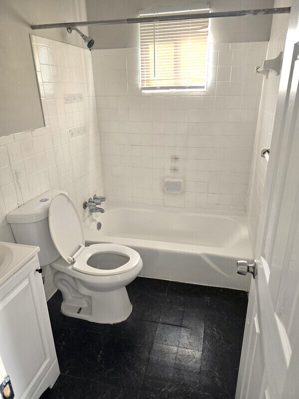 Building Photo - 1135 Sells Ave SW