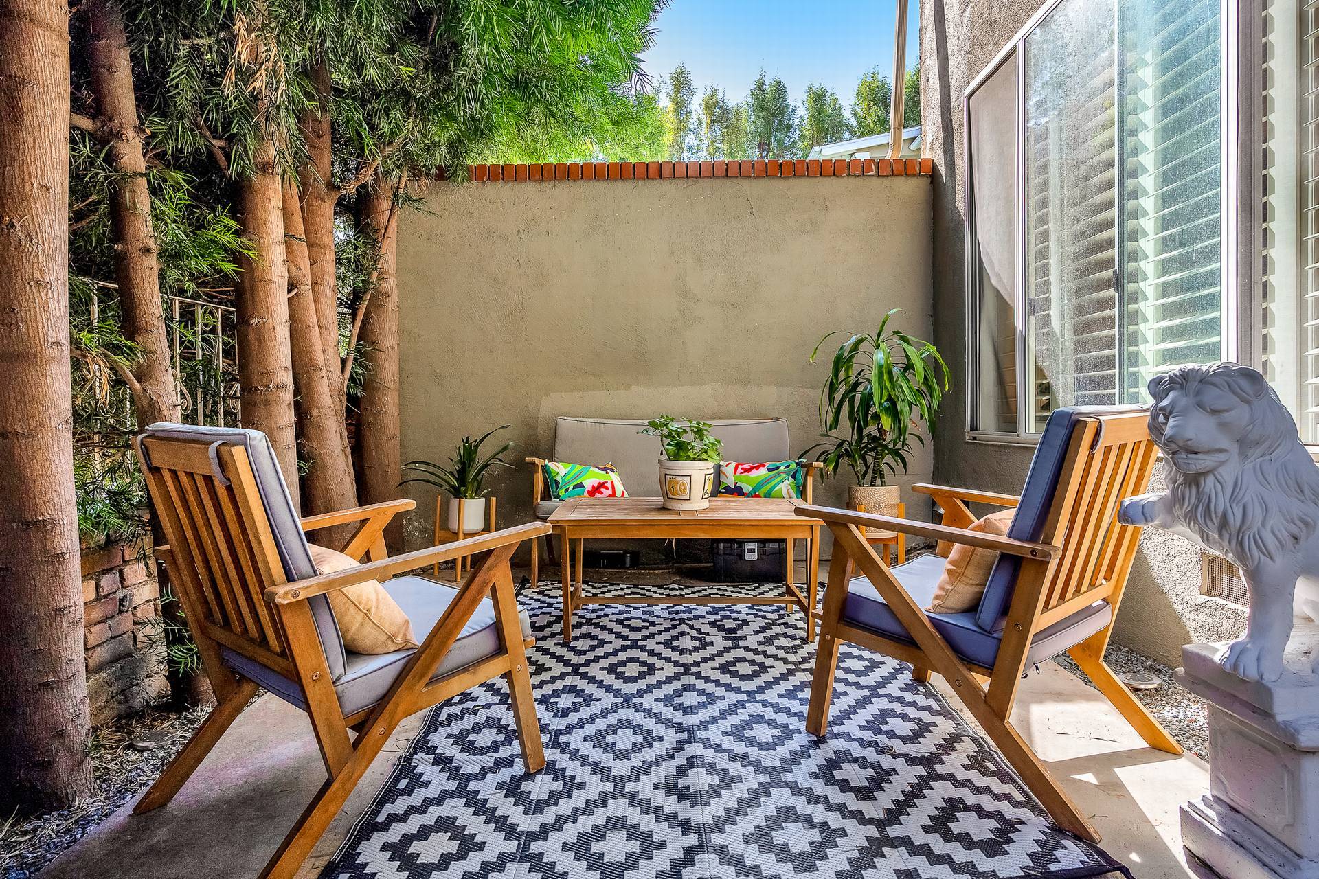 Building Photo - 14238 Dickens St