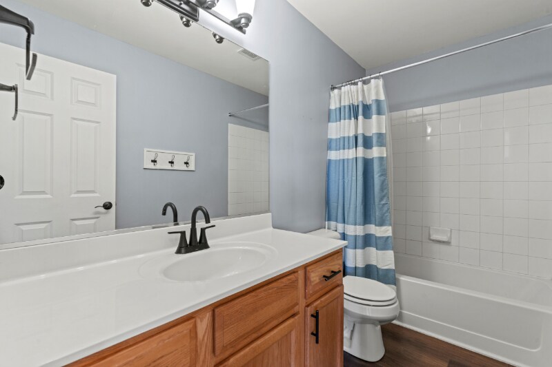 Building Photo - 259 Grand Ridge Rd