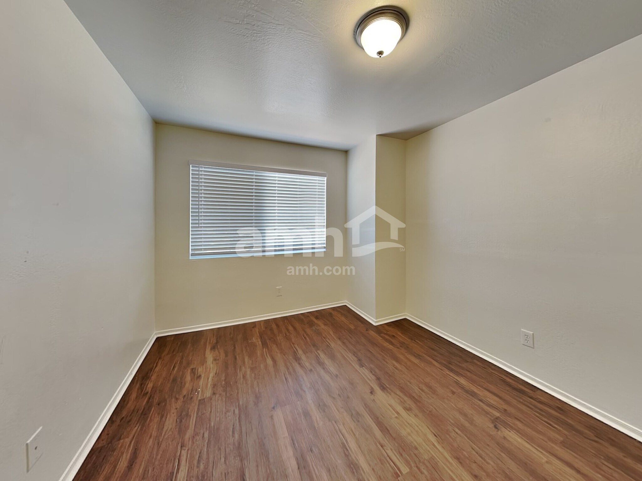 Building Photo - 14228 N 23rd St